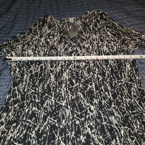 NEW Catherine's Size 3X Crinkle Stretch Blouse Black White Fairy Whimsigoth - Picture 6 of 7